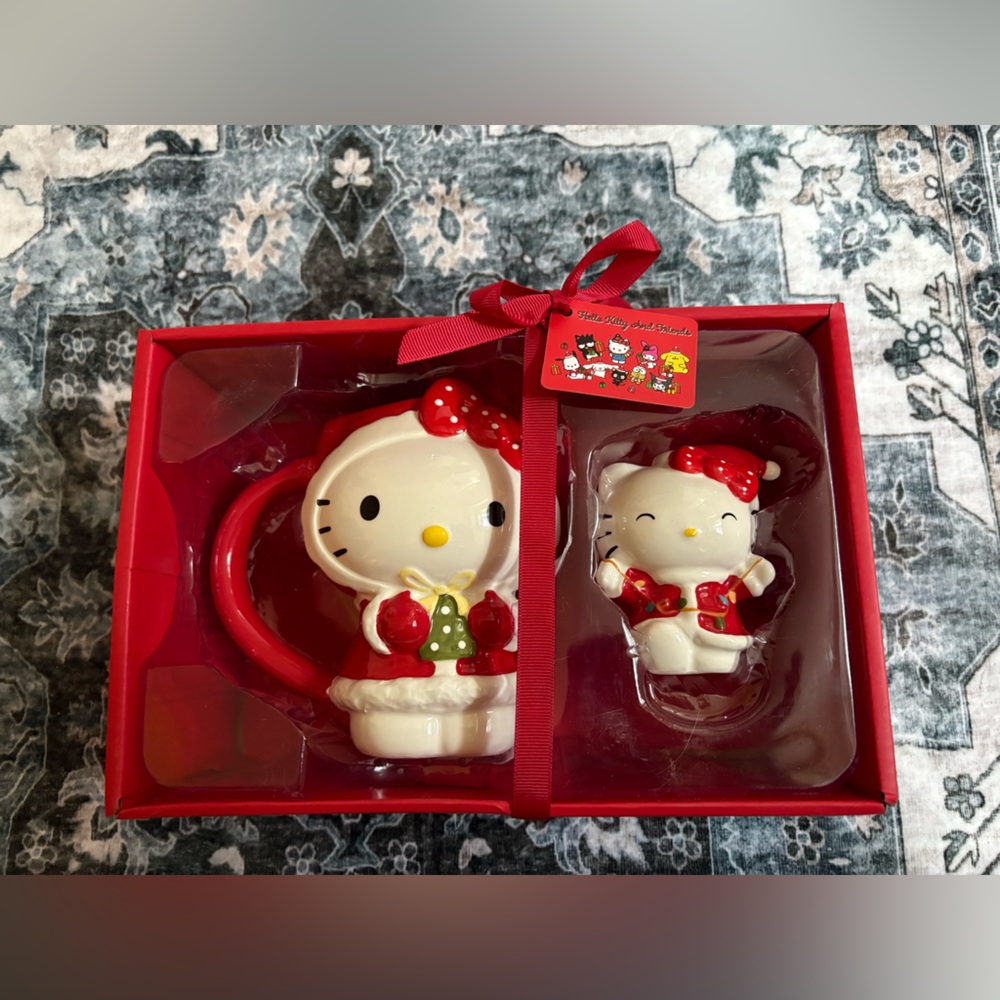 Hello Kitty Mug and Figure Set